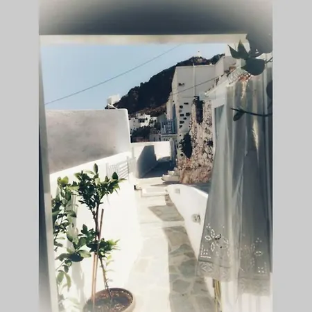 The Mermaid - Serifos Town